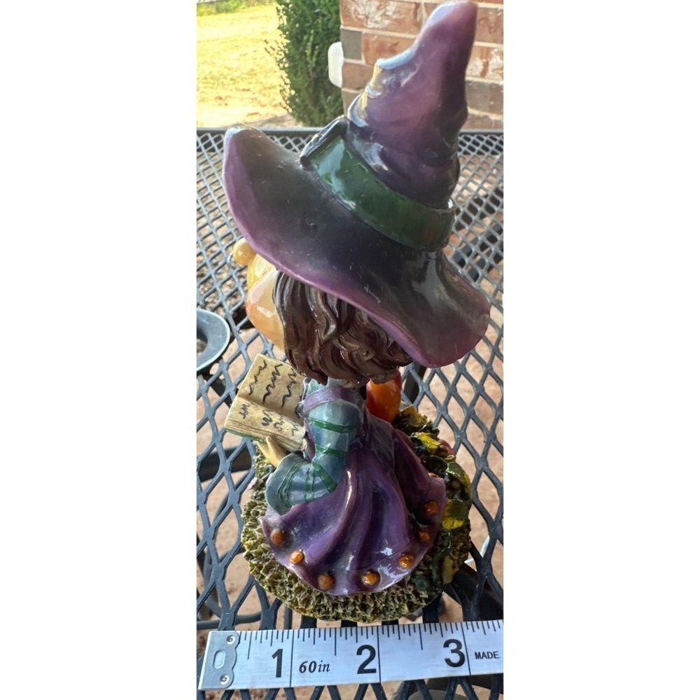 Smiling Witch Bobble Head Ceramic Figurine w/Pumpkin Multicolored 6" Tall - Picture 7 of 10